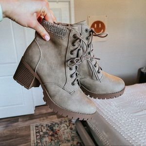NWOT COMBAT BOOTS